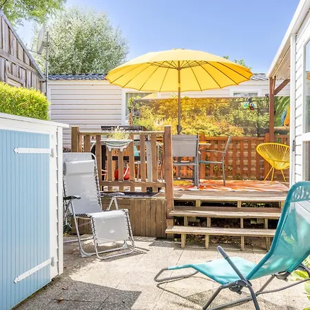 A 300m De La La Pege Holiday home